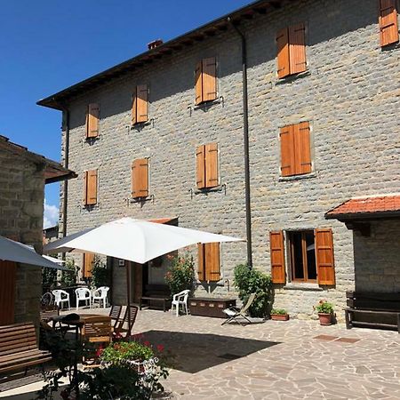 קיוזי דלה ורנה Albergo Ristorante Letizia מראה חיצוני תמונה