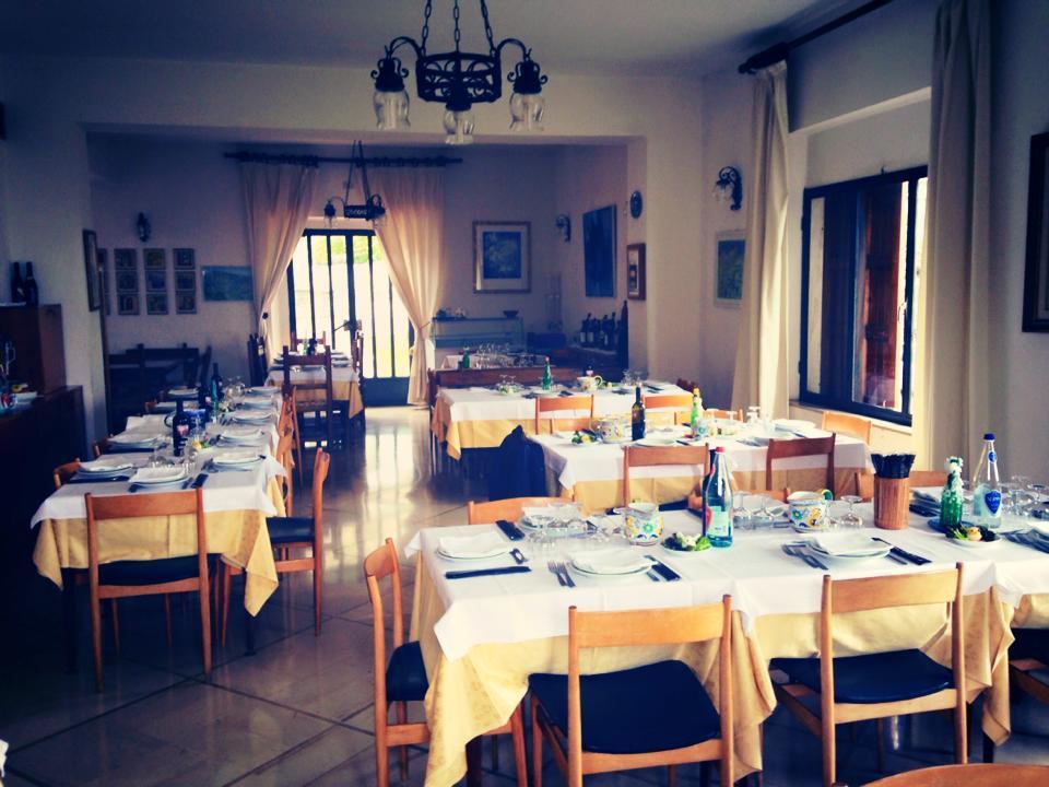 קיוזי דלה ורנה Albergo Ristorante Letizia מראה חיצוני תמונה
