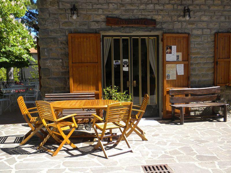 קיוזי דלה ורנה Albergo Ristorante Letizia מראה חיצוני תמונה