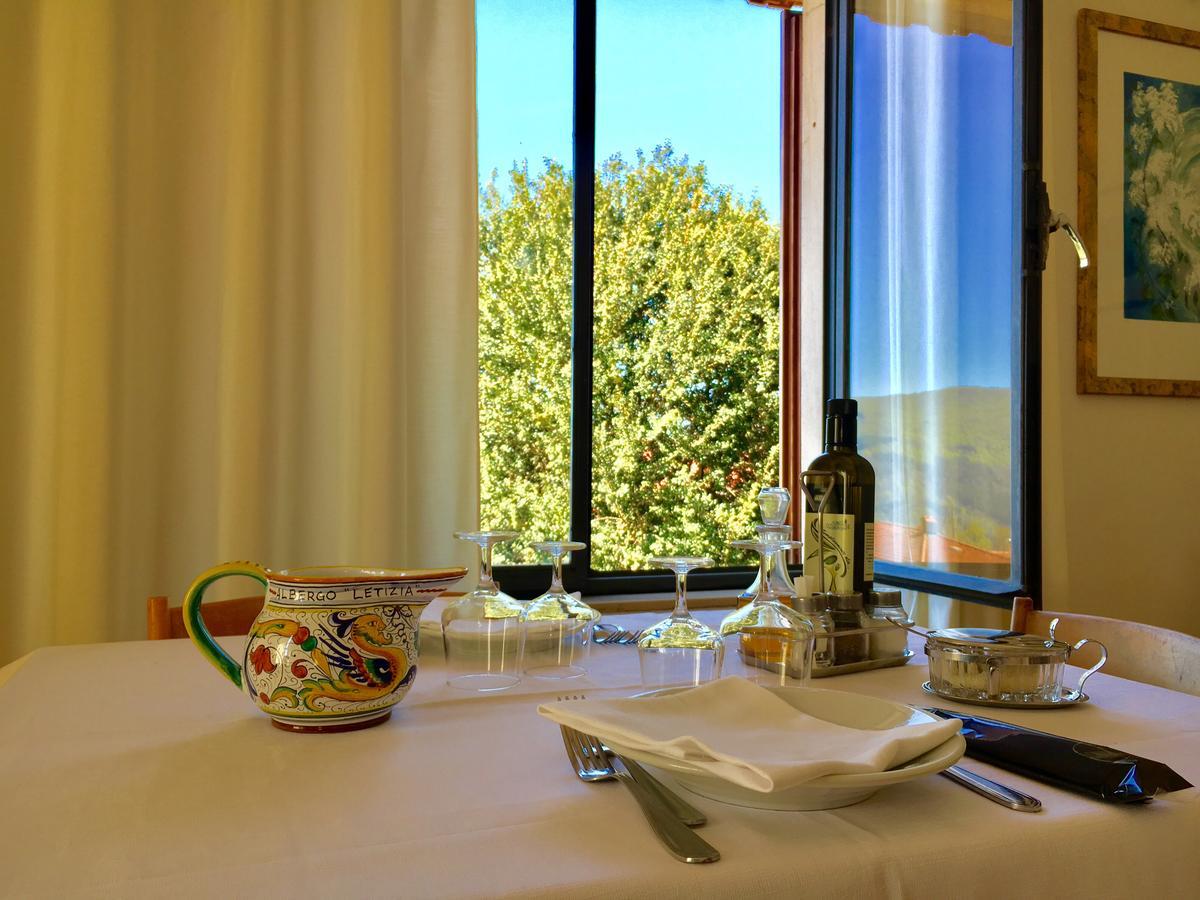 קיוזי דלה ורנה Albergo Ristorante Letizia מראה חיצוני תמונה